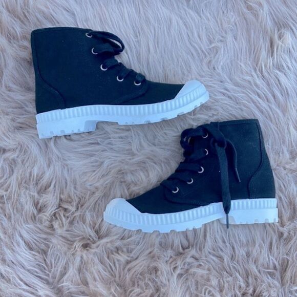 SO Dragonfruit Lace up Ankle Boots in Black/White - Picture 3 of 10